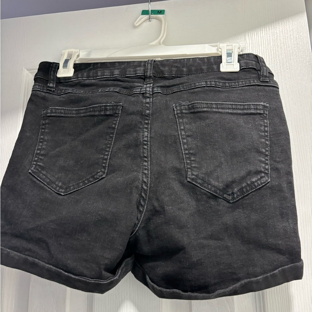 LC Lauren Conrad black jean shorts, size 10. - Picture 2 of 3
